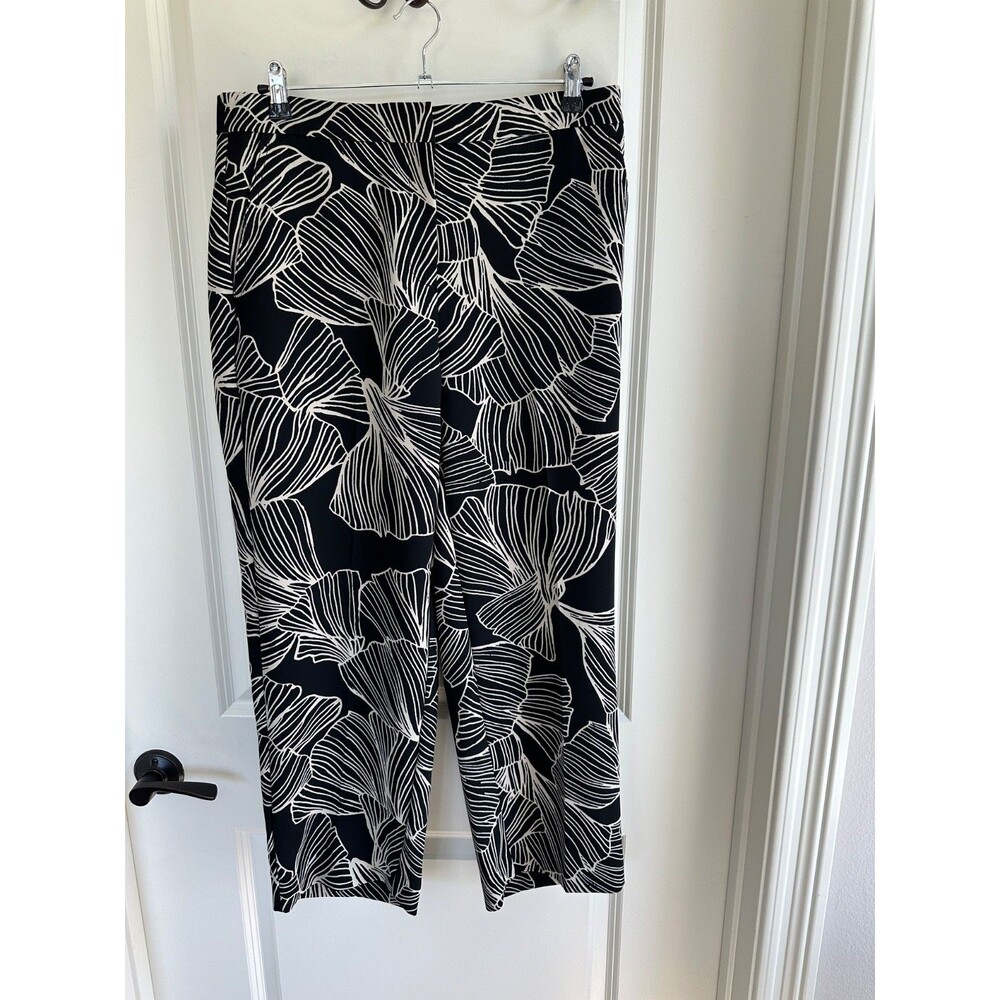 Chico's black with Taupe Floral Design Ankle Pants Chico’s 1.5 (US 10) M